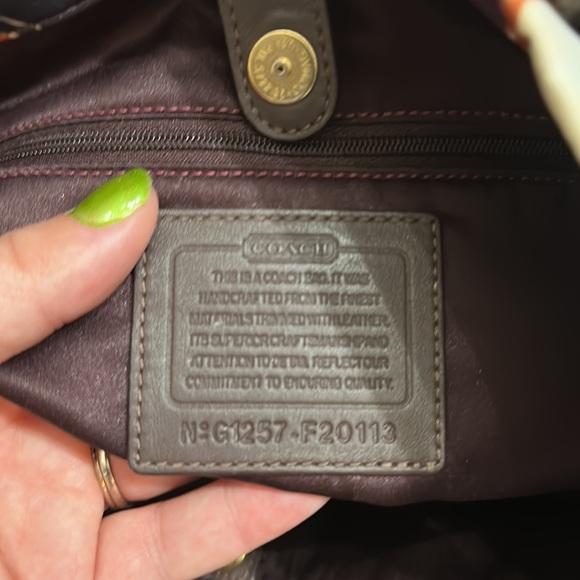 Coach signature shoulder bag - Picture 11 of 15